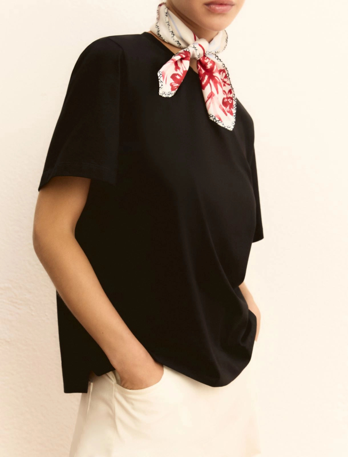 T-shirt in jersey Emme con Foulard - Blu