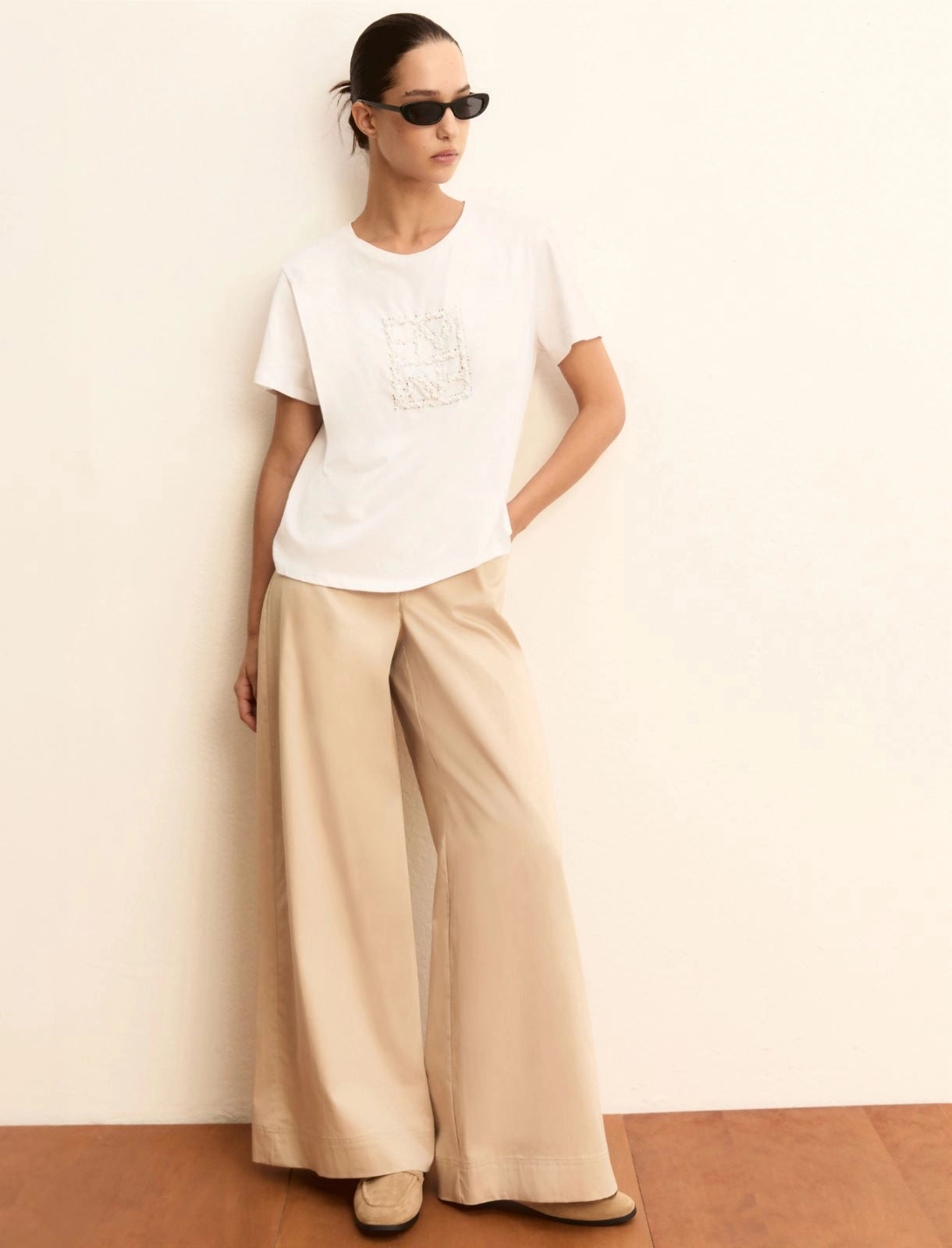 T-shirt Emme con Logo e Paillette - Bianco
